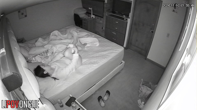 Lover cumed inside her hole (funny tape from a bedroom)