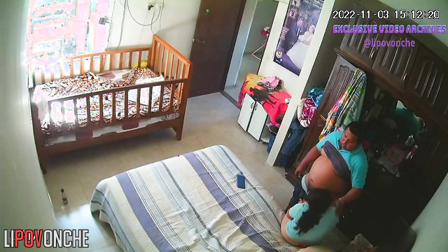 Mexican couple having fun in doggystyle / watch it