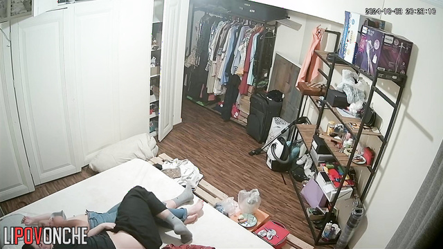Great pleasure with her gentle hands / bedroom cam