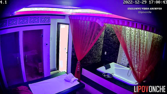 Slut made him massage (without penetration) spy cam