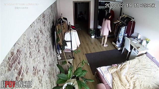 She woke up and quickly started getting ready for work