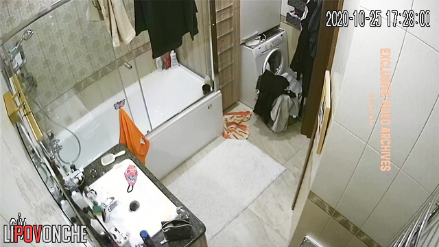 Couple got used to taking a shower together every morning