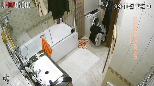 Couple got used to taking a shower together every morning